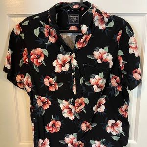 Abercrombie and Fitch Medium Short Sleeve Shirt